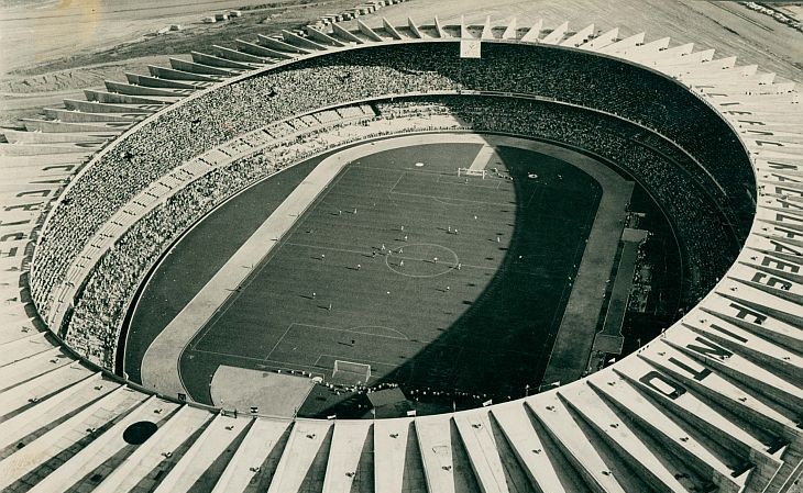 Estádio Mineirão: uma das 45,7 mil fotos do acervo do IBGE (Foto: Acervo Fotográfico do IBGE)