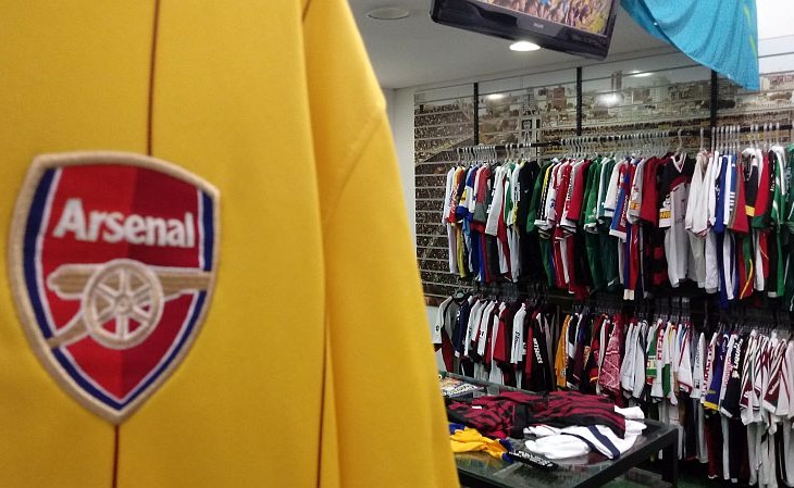 A loja Camisa Futebol Clube fica em shopping de Curitiba (Foto: Rafael Luis Azevedo/Verminosos por Futebol)