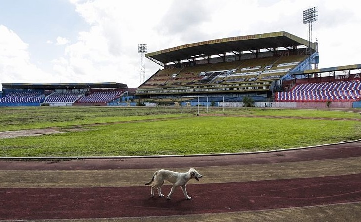 O estádio Pinheirão, hoje desativado, teve seu último jogo realizado em 2007 (Foto: Gazeta do Povo)