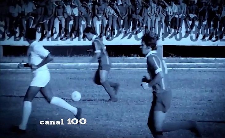 Bahia x Santos, em 1969: torneio envolveu clubes de até 7 estados (Foto: Reprodução Canal 100)