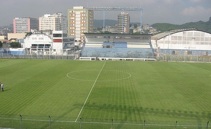 O estádio da Rua Bariri é propriedade do Olaria (Foto: Reprodução)