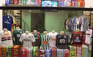 A loja Camisa Futebol Clube já vendeu 5 mil camisas (Foto: Divulgação)