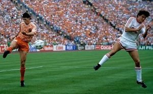 Gol de Van Basten na final da Eurocopa de 1988 fará parte da listagem (Foto: Reprodução Youtube)