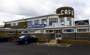 O estádio do Enfield Town recebeu a Copa do Mundo Conifa 2018 (Foto: Mcsony)