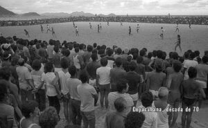 O frenesi do futebol no Brasil é enorme, com 2,1 milhões de jogadores registrados (Foto: Reprodução)