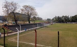 O estádio Luis Mendéz Piana pertence ao Miramar Misiones (Foto: Arison Paulo de Oliveira)
