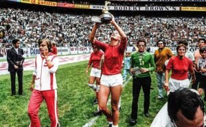 A Copa do Mundo de futebol feminino de 1971 foi realizada no México (Foto: Reprodução)